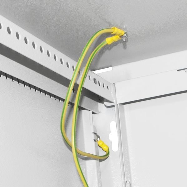 IPCOM 12U 600x600 Шкаф телекоммуникационный дверь перфорация (серая) 99-00017730 фото